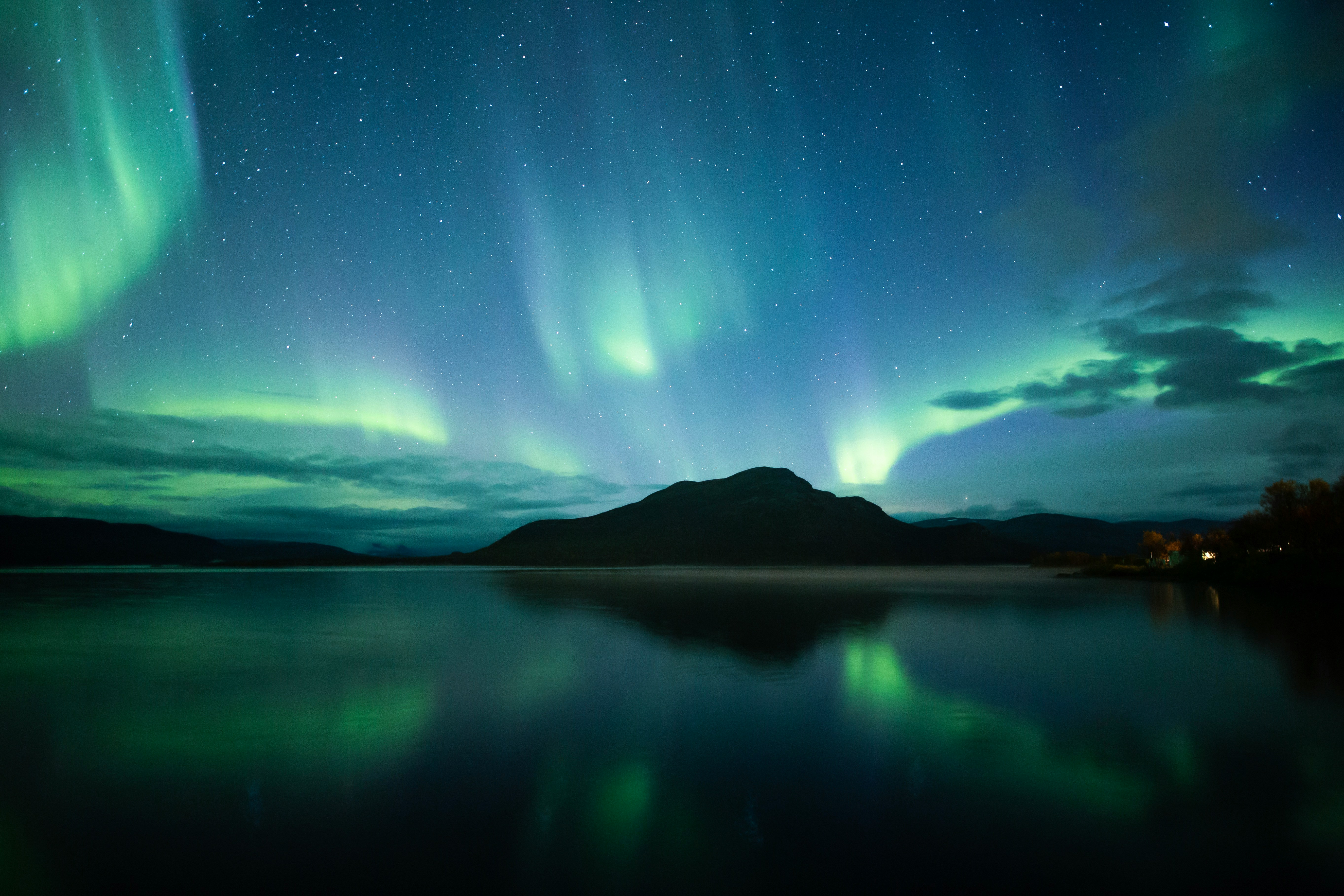 Arora-at-night